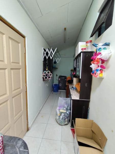 Rumah Teres 2-Tingkat untuk Dijual di Permas Jaya (Johor) - Werner Kee - Corridor - PropertyGuru.com.my