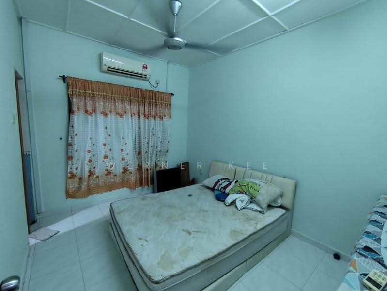Rumah Teres 2-Tingkat untuk Dijual di Permas Jaya (Johor) - Werner Kee - Bedroom - PropertyGuru.com.my
