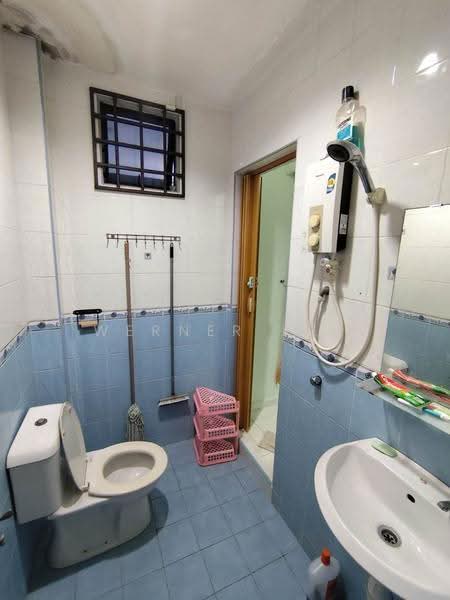 Rumah Teres 2-Tingkat untuk Dijual di Permas Jaya (Johor) - Werner Kee - Bathroom - PropertyGuru.com.my
