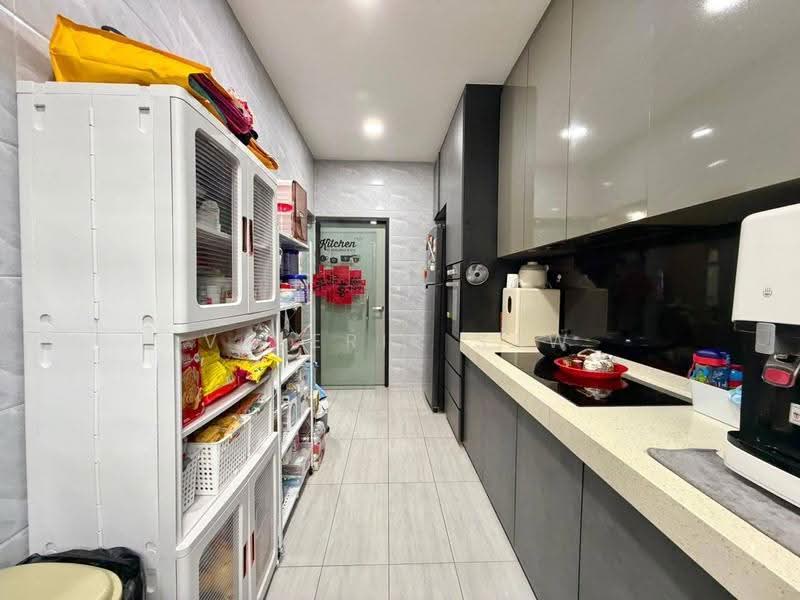 Rumah Teres 2-Tingkat untuk Dijual di Bandar Seri Alam (Masai) - Valerie Saw - Kitchen - PropertyGuru.com.my