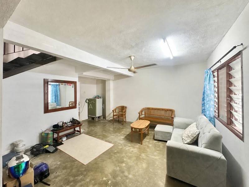Rumah Teres untuk Dijual di Taman Kantan Permai (Kajang) - Mahafiz . - Living Room - PropertyGuru.com.my