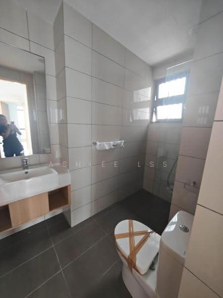 Service Residence for Sale at Avara - Ashlee LSS - Bathroom - PropertyGuru.com.my