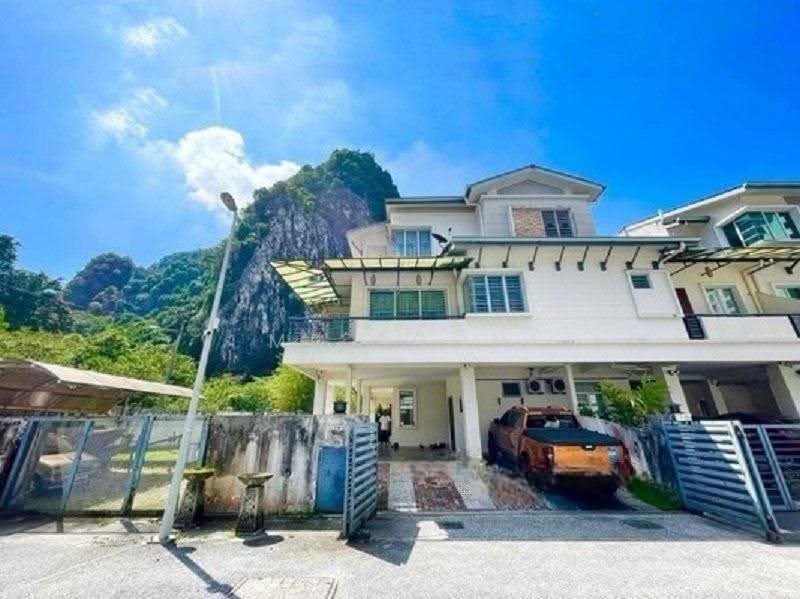 Townhouse for Sale in Taman Raintree (Batu Caves) - Mr Soon - Exterior - PropertyGuru.com.my