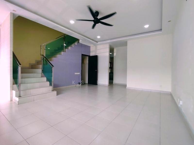 2-storey Terraced House for Sale in Hill Park (Semenyih) - KS Lee - Living Room - PropertyGuru.com.my