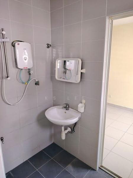 2-storey Terraced House for Sale in Hill Park (Semenyih) - KS Lee - Bathroom - PropertyGuru.com.my