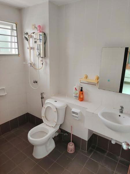 2-storey Terraced House for Sale in Hill Park (Semenyih) - KS Lee - Bathroom - PropertyGuru.com.my