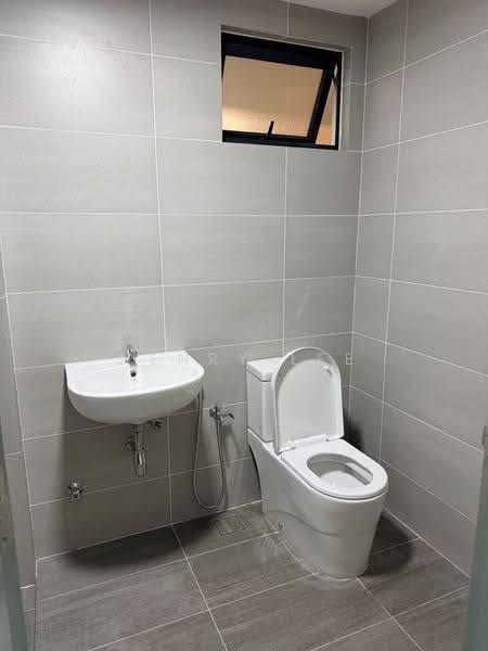 Kediaman Servis untuk Disewa di Parkland Residence - Henry Lee - Bathroom - PropertyGuru.com.my