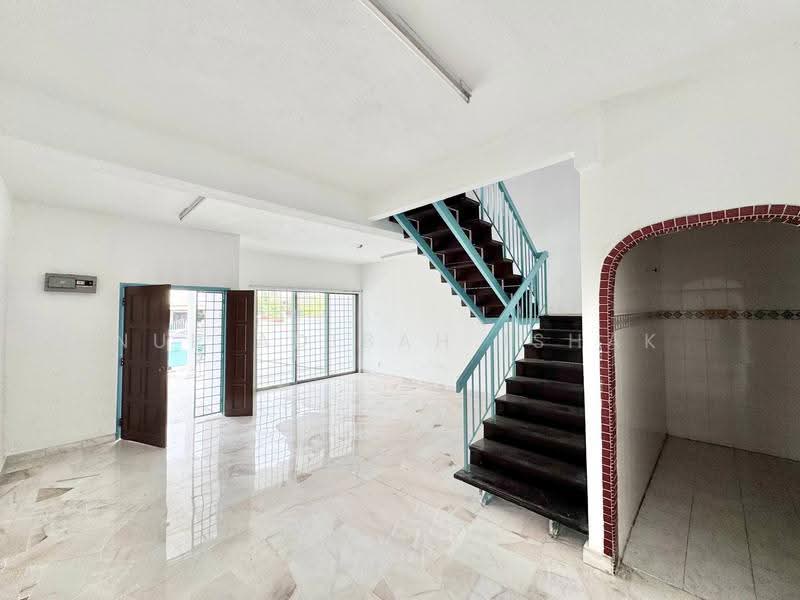 2-storey Terraced House for Sale in BANDAR PUCHONG JAYA (Puchong) - Nur Adibah Ishak - Interior - PropertyGuru.com.my