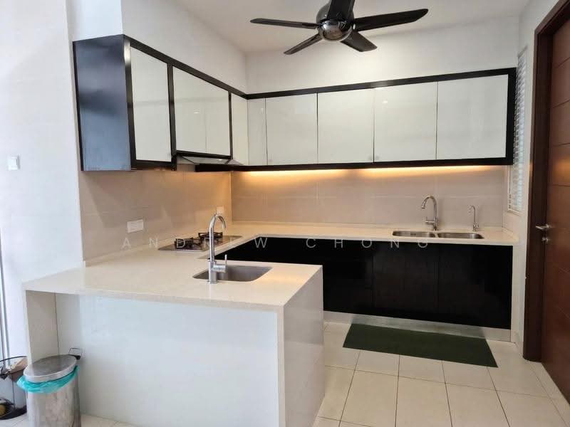Kondominium untuk Dijual di One Tanjong Condominium - Andrew Chong - Kitchen - PropertyGuru.com.my