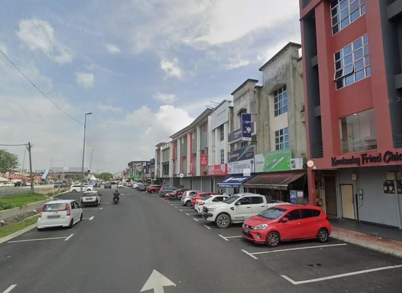Shop / Office for Sale in Pusat Perdagangan Deluxe (Dengkil) - CK Tong - Exterior - PropertyGuru.com.my