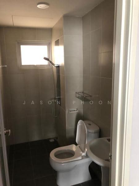 Kondominium untuk Dijual di The Peak Residences - Jason Phoon - Bathroom - PropertyGuru.com.my