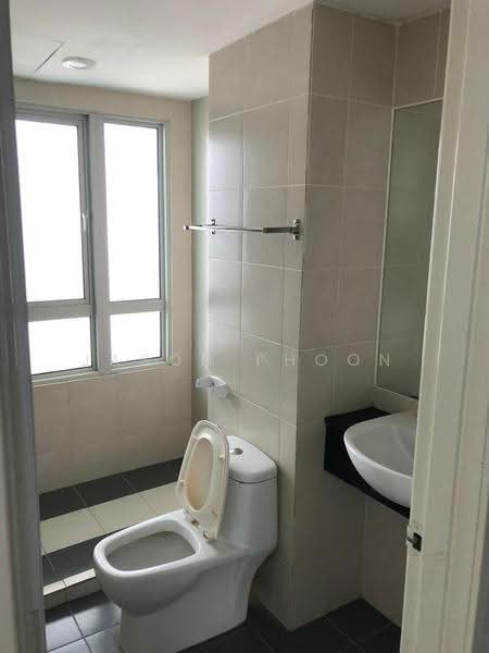 Kondominium untuk Dijual di The Peak Residences - Jason Phoon - Bathroom - PropertyGuru.com.my