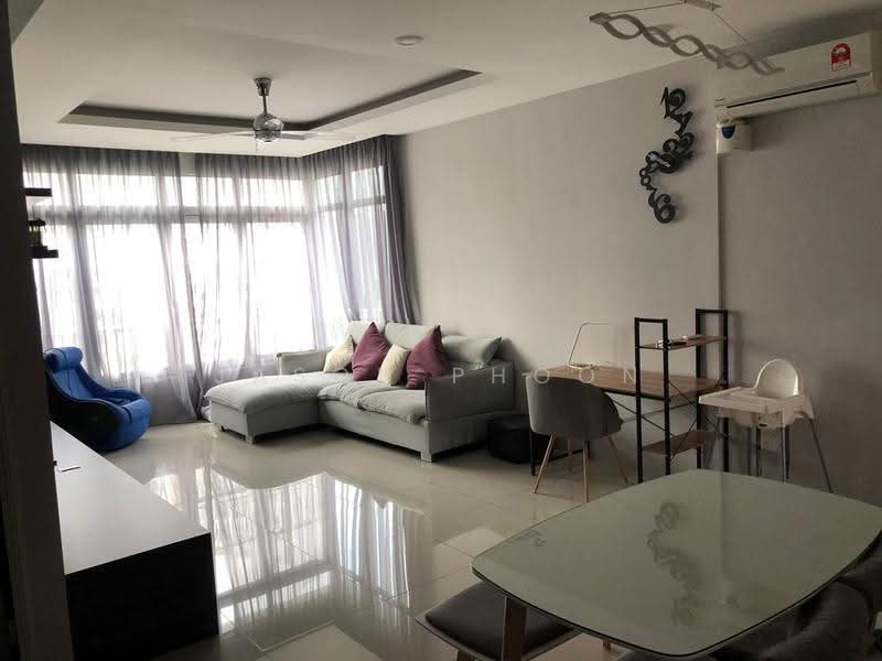 Kondominium untuk Dijual di The Peak Residences - Jason Phoon - Living Room - PropertyGuru.com.my