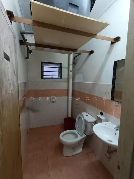 Pangsapuri untuk Dijual di Sri Ilham - Yosef Chong - Bathroom - PropertyGuru.com.my