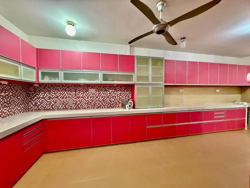 Rumah Berkembar untuk Dijual di Bangi (Selangor) - Rosniza Tanidi - Kitchen - PropertyGuru.com.my