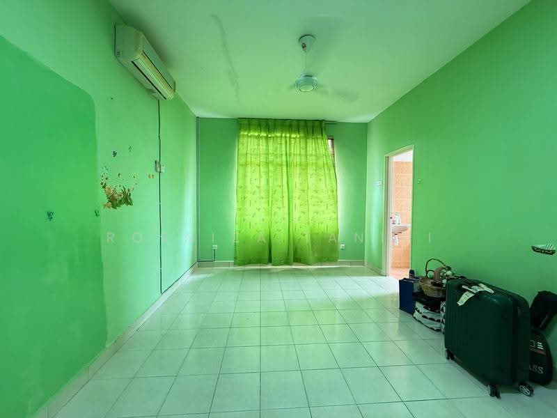 Rumah Berkembar untuk Dijual di Bangi (Selangor) - Rosniza Tanidi - Living Room - PropertyGuru.com.my