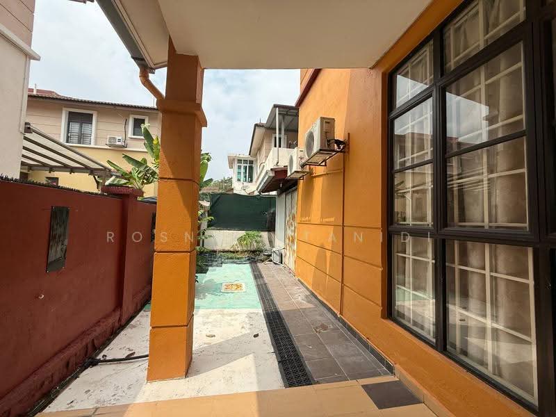 Rumah Berkembar untuk Dijual di Bangi (Selangor) - Rosniza Tanidi - Exterior - PropertyGuru.com.my