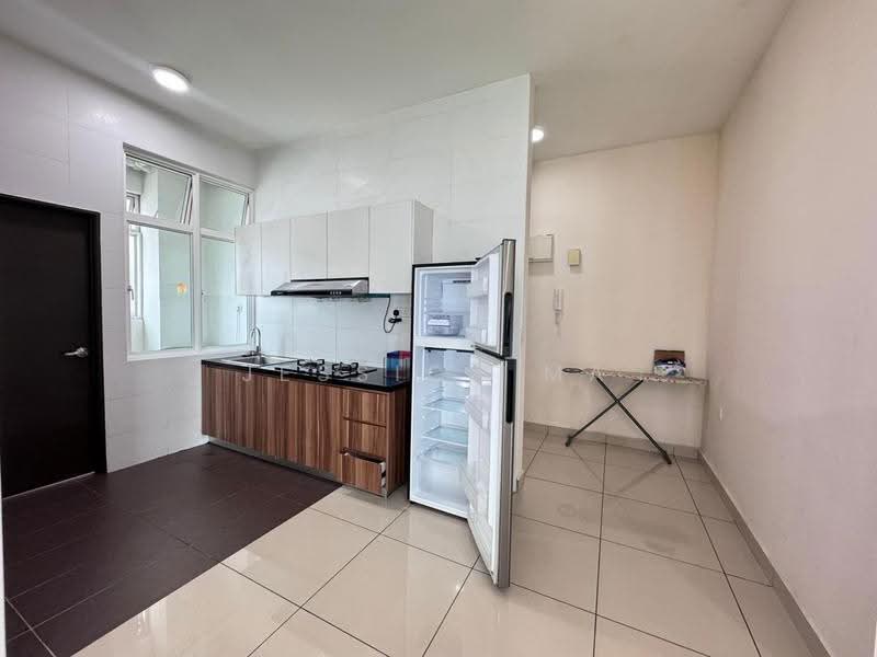 Kondominium untuk Disewa di M Condominium @ Larkin - Jessica Ma - Kitchen - PropertyGuru.com.my