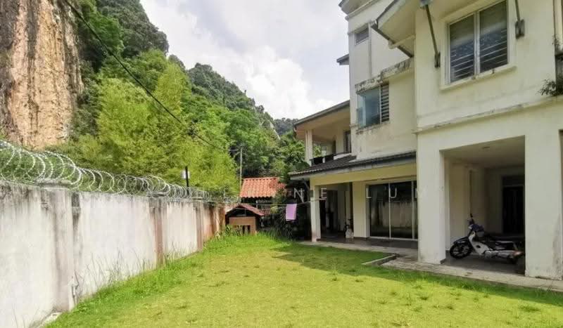 Townhouse for Sale in Batu Caves (Selangor) - Catherine Lum - Exterior - PropertyGuru.com.my