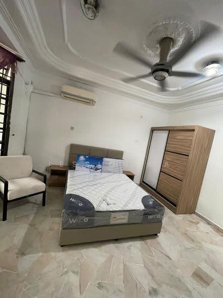 2-storey Terraced House for Rent in Taman Ungku Tun Aminah (Skudai) - Jessica Ma - Bedroom - PropertyGuru.com.my