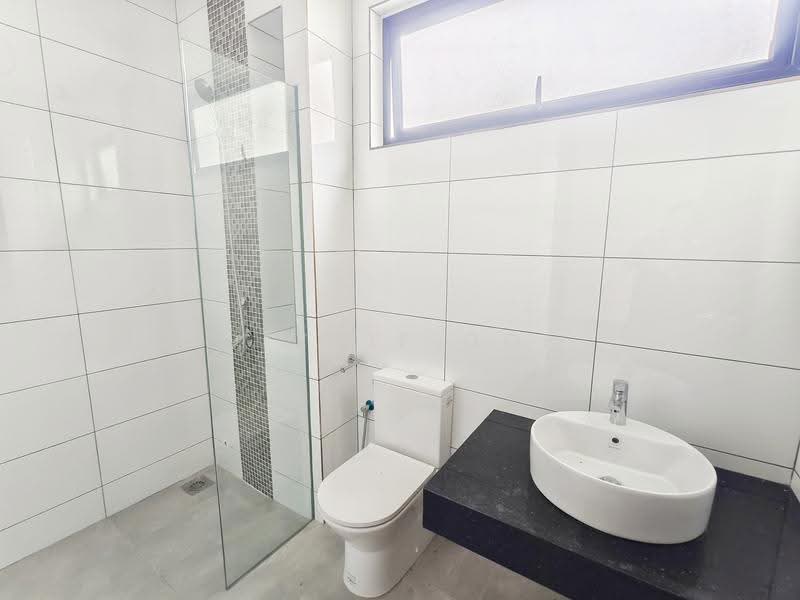 Rumah Berkembar untuk Dijual di Sierra Ukay (Ampang) - Dlynie Ooi - Bathroom - PropertyGuru.com.my