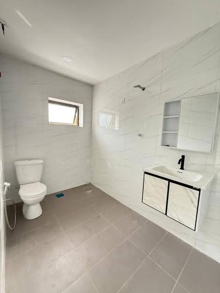 Semi-Detached House for Sale in Kampung Bahru (Johor Bahru) - Wan Ning - Bathroom - PropertyGuru.com.my