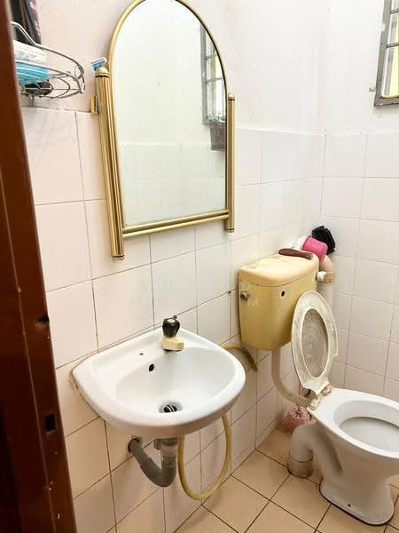Pangsapuri untuk Dijual di Sri Kayangan (Casa Desira) - Ahmad Muslim - Bathroom - PropertyGuru.com.my