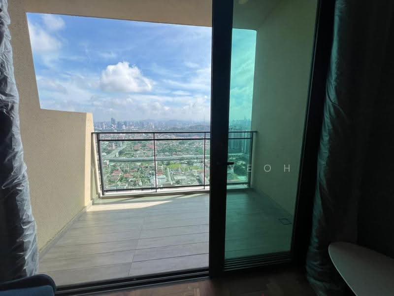Service Residence for Sale at Bloomsvale Menara Vista Petaling - Vincent Yeoh - Balcony - PropertyGuru.com.my
