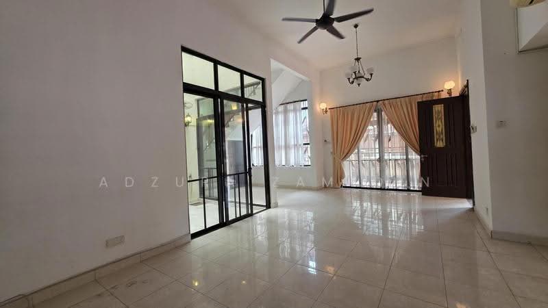 2-storey Terraced House for Sale in Bukit Jelutong (Shah Alam) - Adzura Zamedin - PropertyGuru.com.my