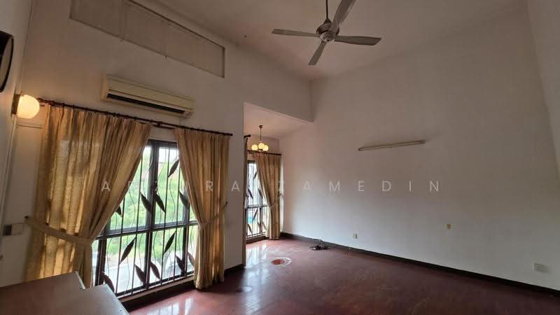 2-storey Terraced House for Sale in Bukit Jelutong (Shah Alam) - Adzura Zamedin - PropertyGuru.com.my