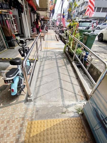 Shop / Office for Rent in Kampung Sungai Way (Petaling Jaya) - Alice Tang - Wheelchair friendly shop walkway - PropertyGuru.com.my