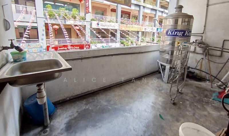 Shop / Office for Rent in Kampung Sungai Way (Petaling Jaya) - Alice Tang - Back Balcony - PropertyGuru.com.my