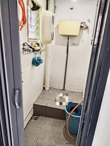 Flat for Sale at Taman Mulia Jaya - Ahmad Muslim - Bathroom - PropertyGuru.com.my