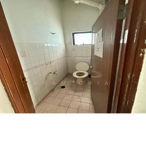 Shop for Rent in Taman TTDI Jaya (Shah Alam) - Adam Chia - Bathroom - PropertyGuru.com.my
