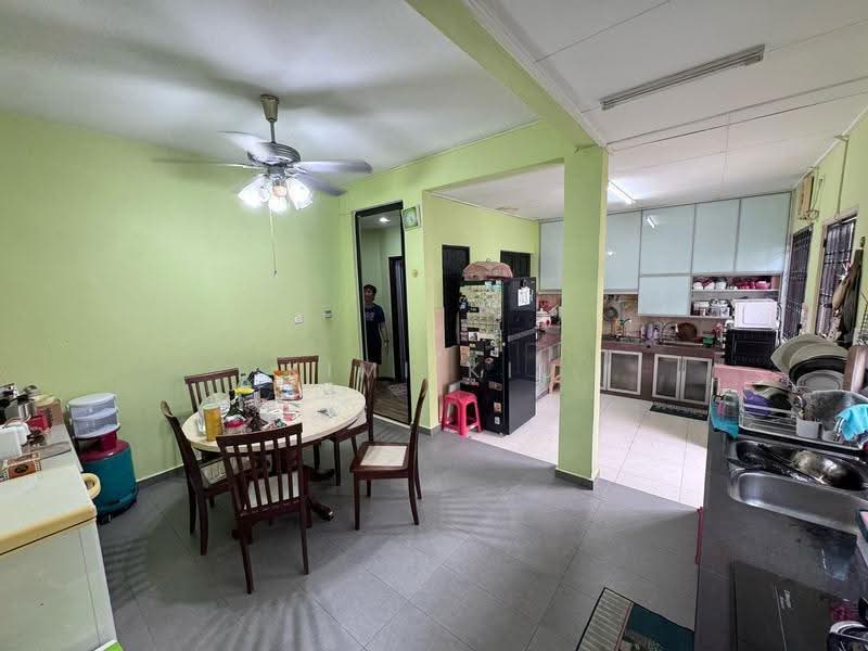 Rumah Teres untuk Dijual di Taman Mutiara Rini (Skudai) - Kimi Kiu - Kitchen - PropertyGuru.com.my