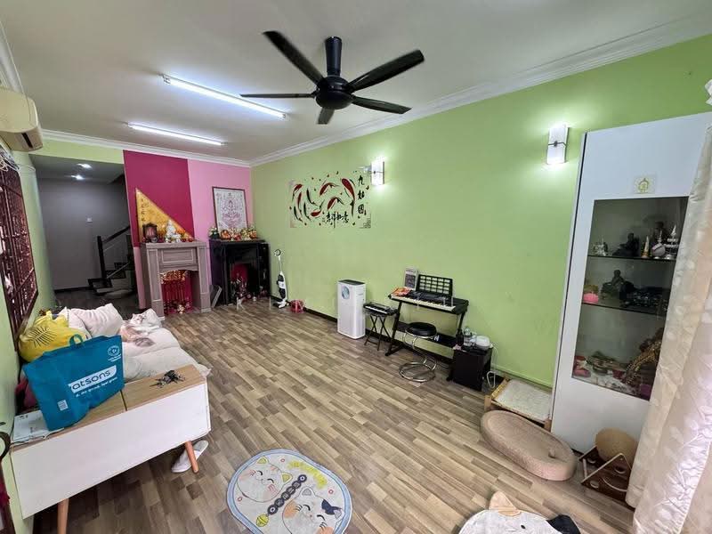 Rumah Teres untuk Dijual di Taman Mutiara Rini (Skudai) - Kimi Kiu - Living Room - PropertyGuru.com.my