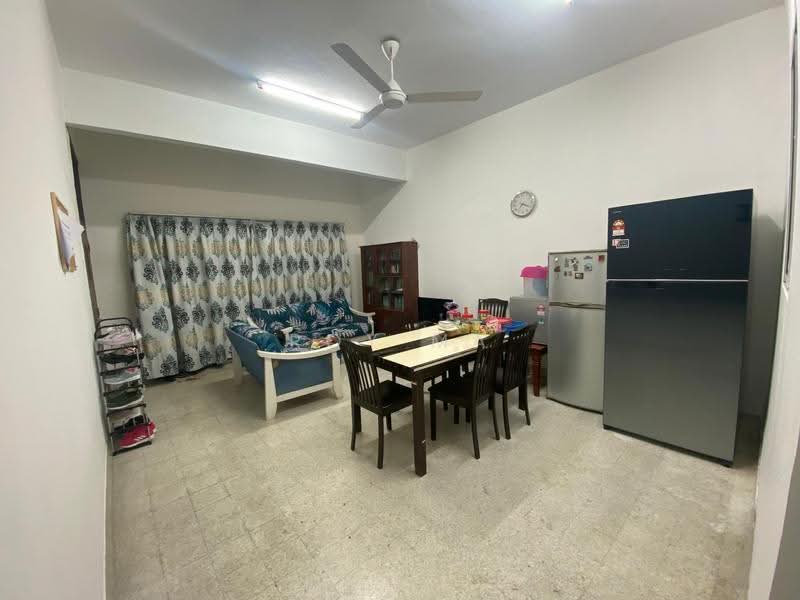 2-storey Terraced House for Rent in Taman Lucky (Bangsar) - Roy Ma - Living Room - PropertyGuru.com.my