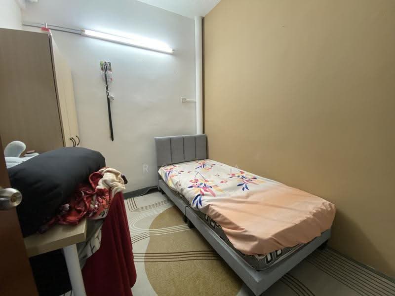 2-storey Terraced House for Rent in Taman Lucky (Bangsar) - Roy Ma - Bedroom - PropertyGuru.com.my
