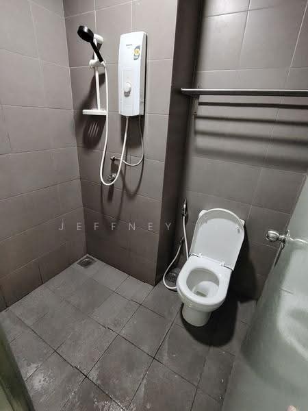 Service Residence for Rent at Mercu Summer Suites - Jeffney Lim - Bathroom - PropertyGuru.com.my