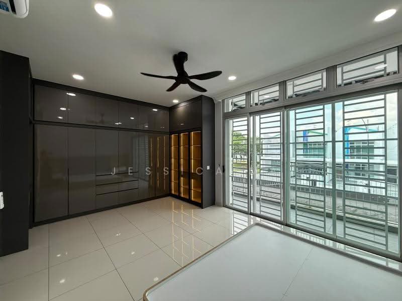 2-storey Terraced House for Rent in Taman Mount Austin (Tebrau) - Jessica Ma - Bedroom - PropertyGuru.com.my