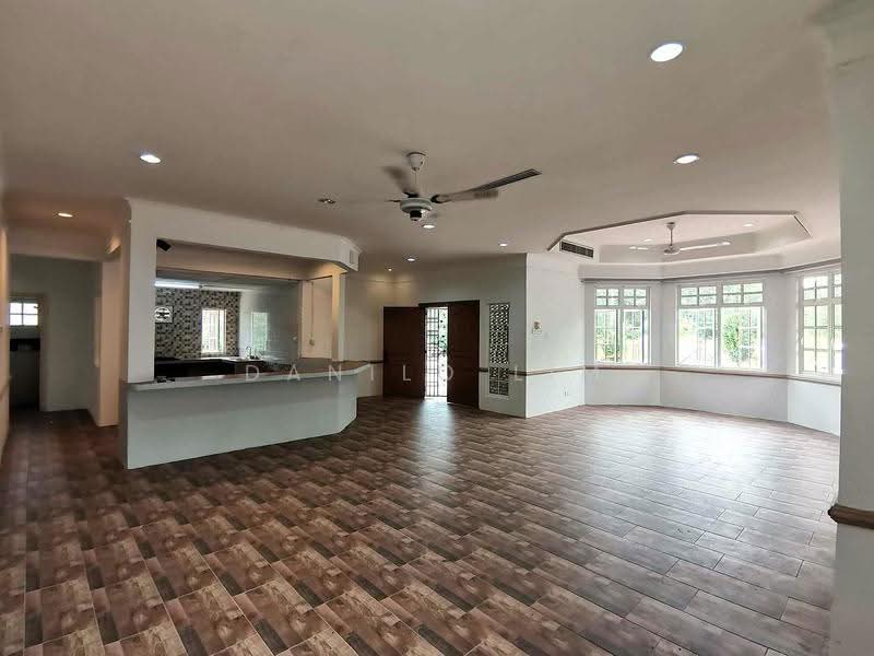 Bungalow House for Sale in College Heights Garden Resort (Setul) - Danilo Lim - Living Room - PropertyGuru.com.my