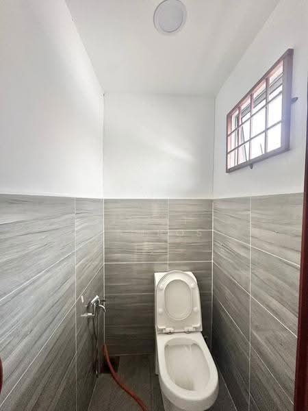 Rumah Teres 2-Tingkat untuk Dijual di Taman Kantan Permai (Kajang) - Izzat Zamros - Bathroom - PropertyGuru.com.my