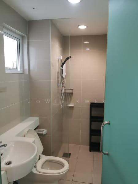 Kediaman Servis untuk Dijual di The Scott Garden SOHO - Jowie Kwek - Bathroom - PropertyGuru.com.my