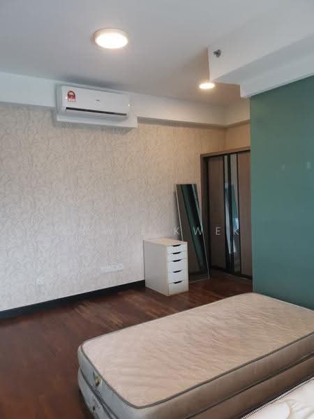 Kediaman Servis untuk Dijual di The Scott Garden SOHO - Jowie Kwek - Bedroom - PropertyGuru.com.my