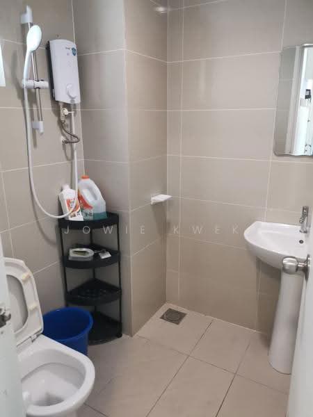 Kediaman Servis untuk Dijual di The Scott Garden SOHO - Jowie Kwek - Bathroom - PropertyGuru.com.my