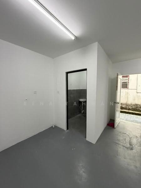 1-storey Terraced House for Sale in Taman Kelab Tuanku (Rantau) - Rena Rahman - Interior - PropertyGuru.com.my