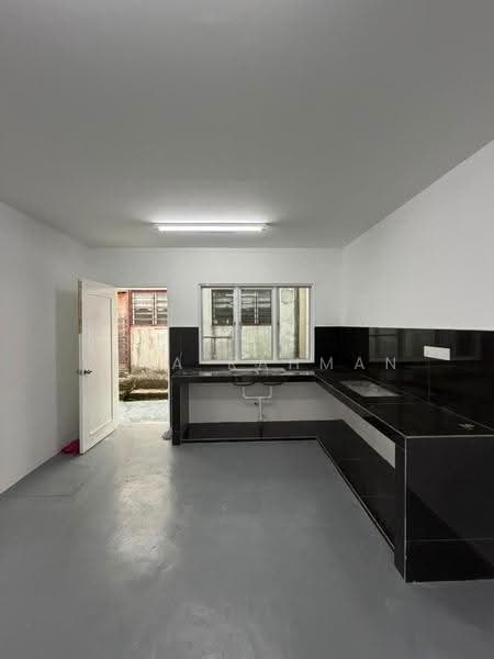 1-storey Terraced House for Sale in Taman Kelab Tuanku (Rantau) - Rena Rahman - Kitchen - PropertyGuru.com.my