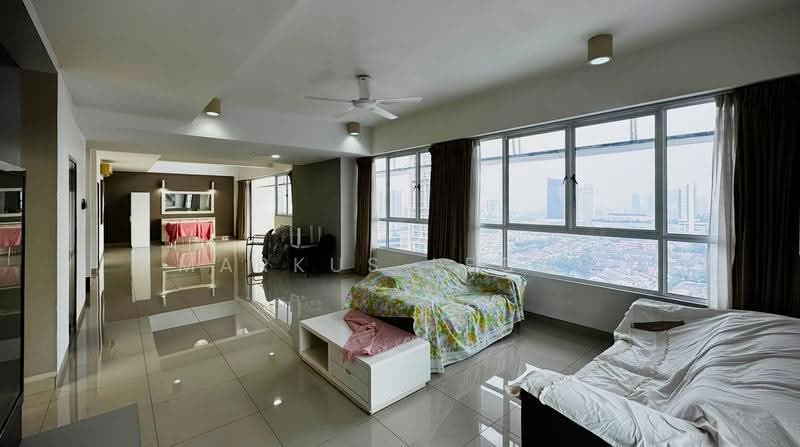 Kondominium untuk Dijual di The Plaza Condominium - Markus Leong - Living Room - PropertyGuru.com.my