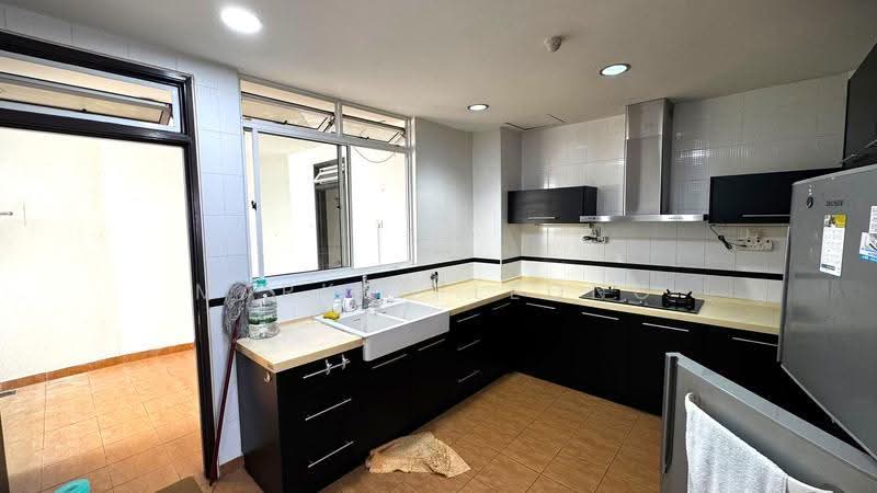 Kondominium untuk Dijual di The Plaza Condominium - Markus Leong - Kitchen - PropertyGuru.com.my