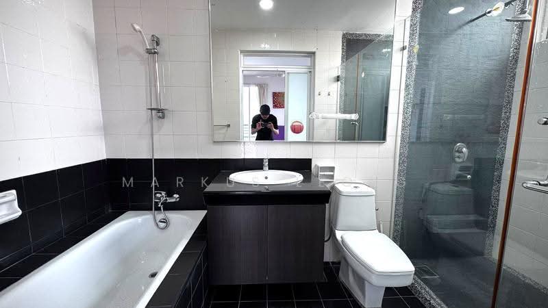 Kondominium untuk Dijual di The Plaza Condominium - Markus Leong - Bathroom - PropertyGuru.com.my